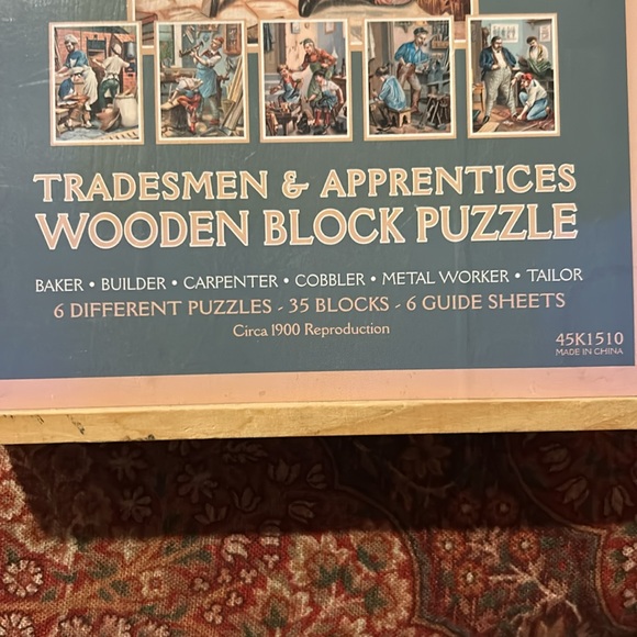 Lee Valley Tools Wooden Puzzle Box - Picture 4 of 4